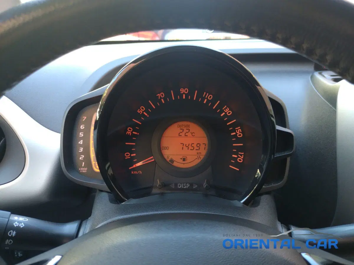 Toyota Aygo usata a La Spezia (11)