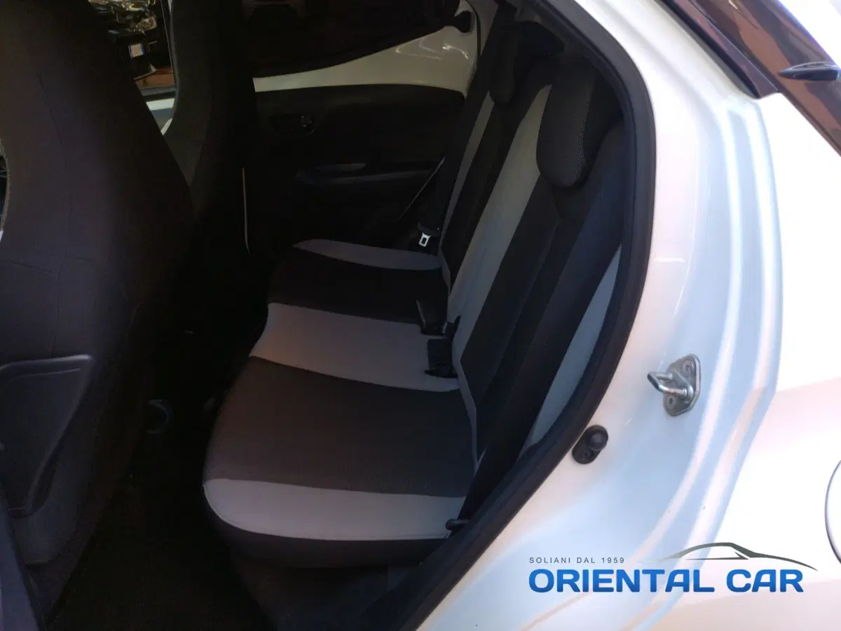 Toyota Aygo usata a La Spezia (17)