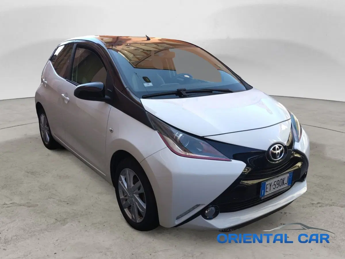 Toyota Aygo usata a La Spezia (4)
