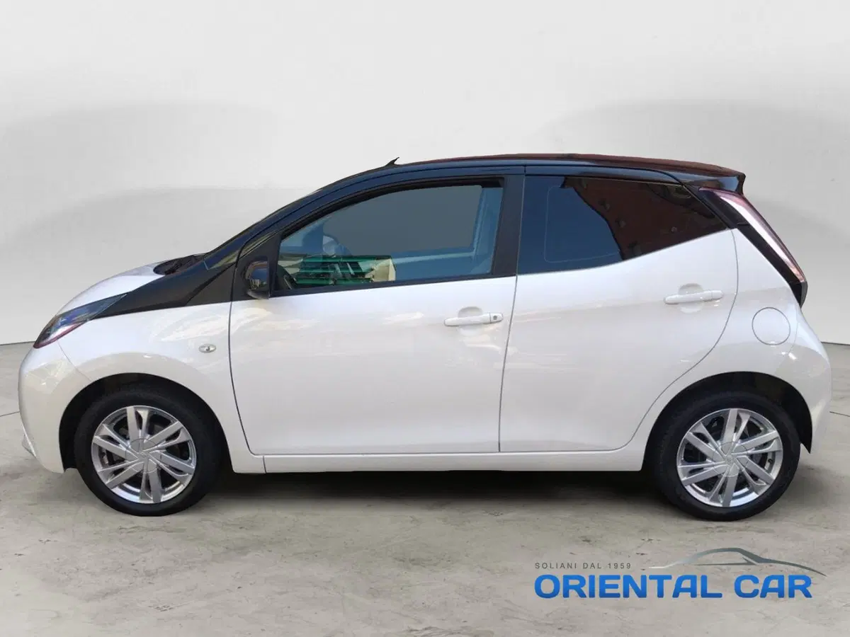 Toyota Aygo usata a La Spezia (5)