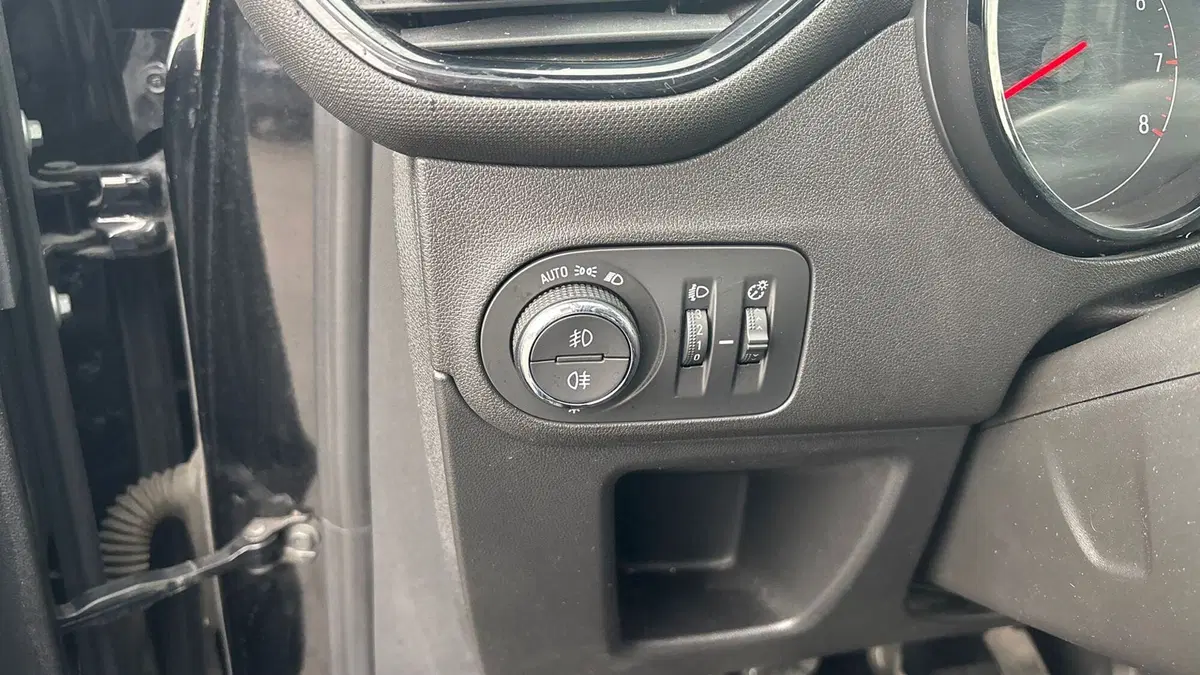 Opel Crossland X usata a Padova (16)