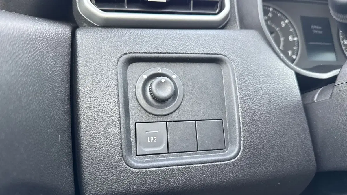 Dacia Duster usata a Padova (16)