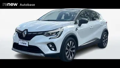 Renault Captur 1.6 full hybrid Techno 145cv auto del 2023 usata a Albignasego