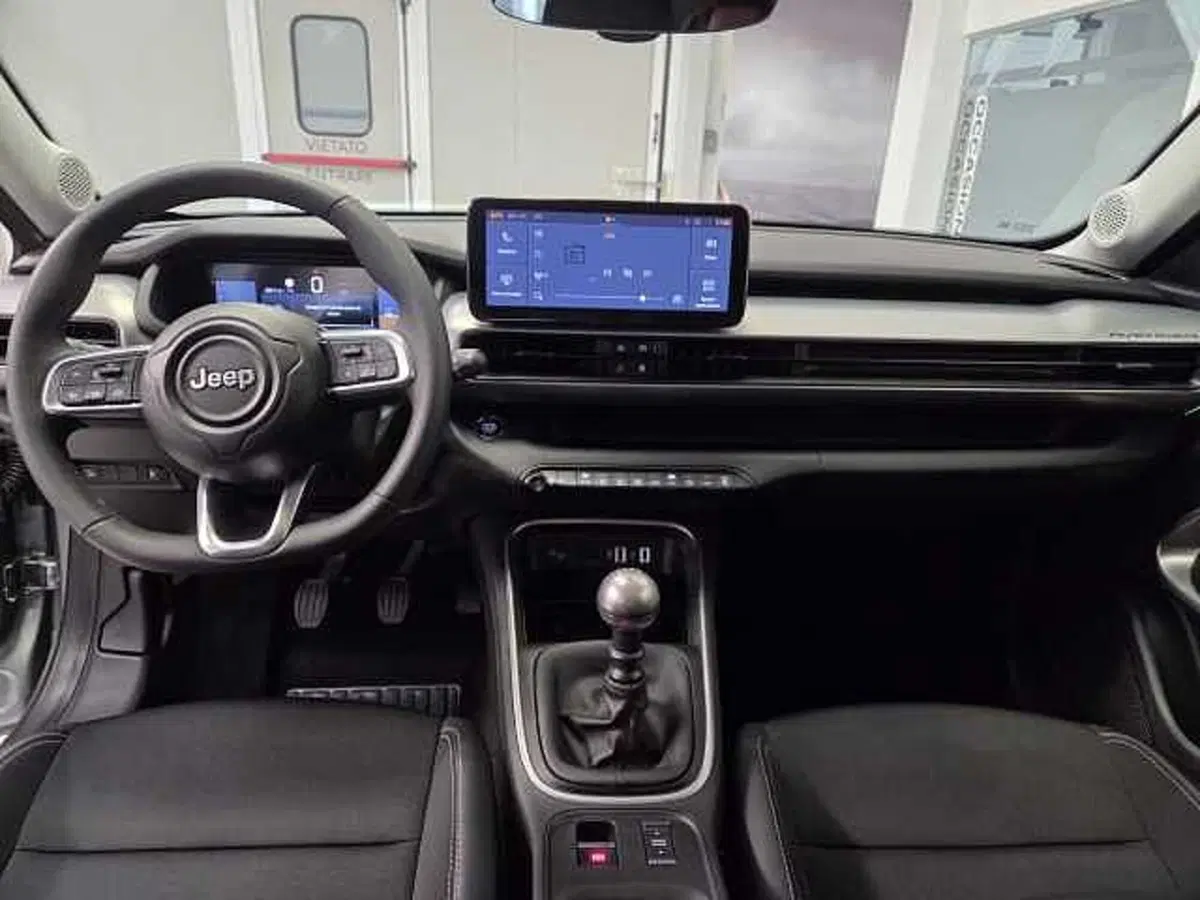 Jeep Avenger usata a Brescia (12)