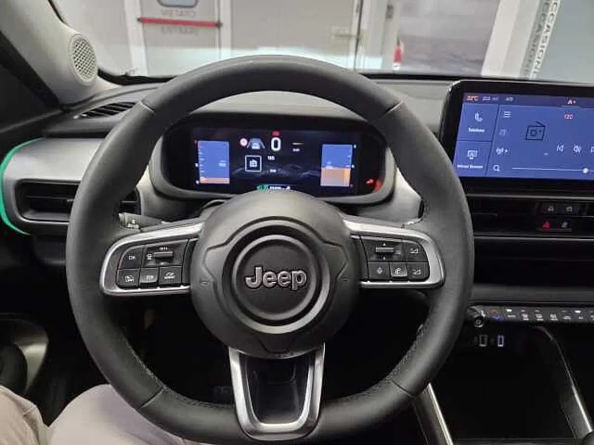 Jeep Avenger usata a Brescia (13)