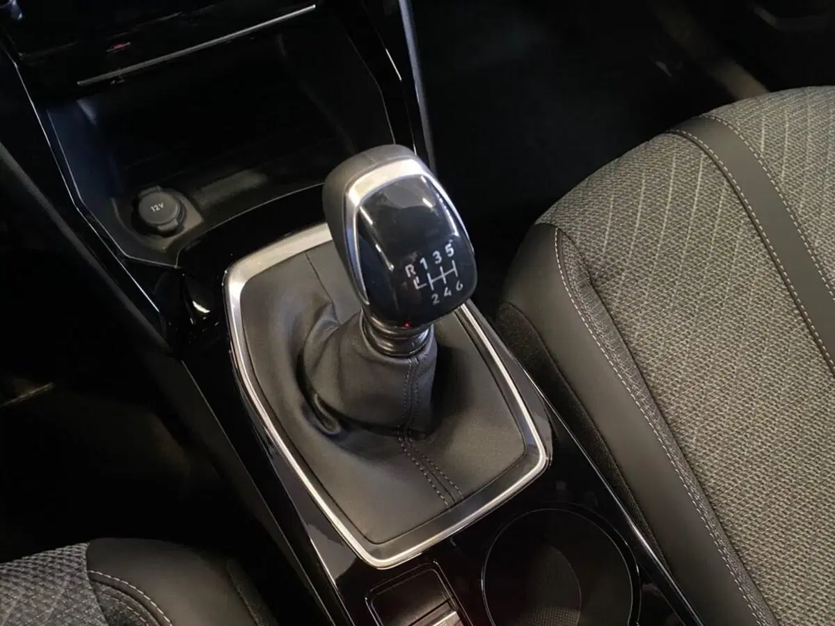 Peugeot 2008 nuova a Torino (12)