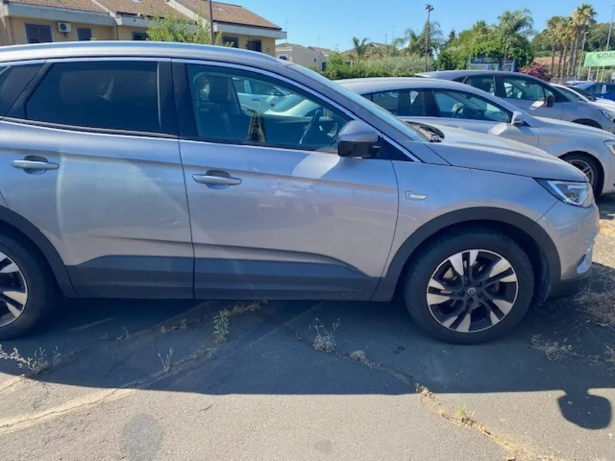 Opel Grandland X usata a Catania (10)