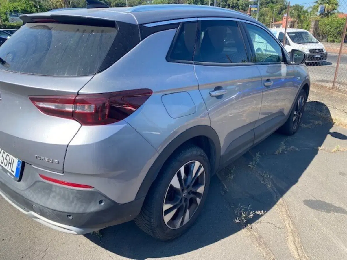 Opel Grandland X usata a Catania (11)