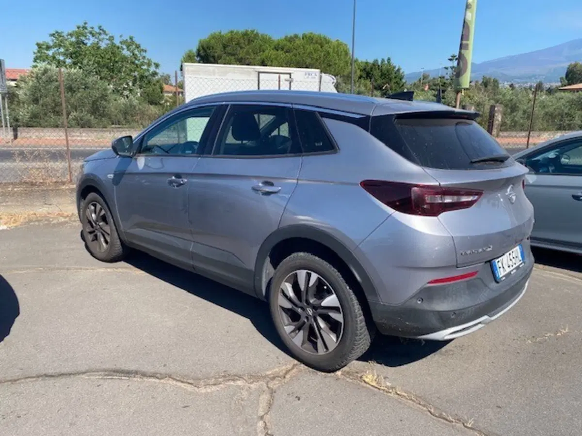 Opel Grandland X usata a Catania (3)