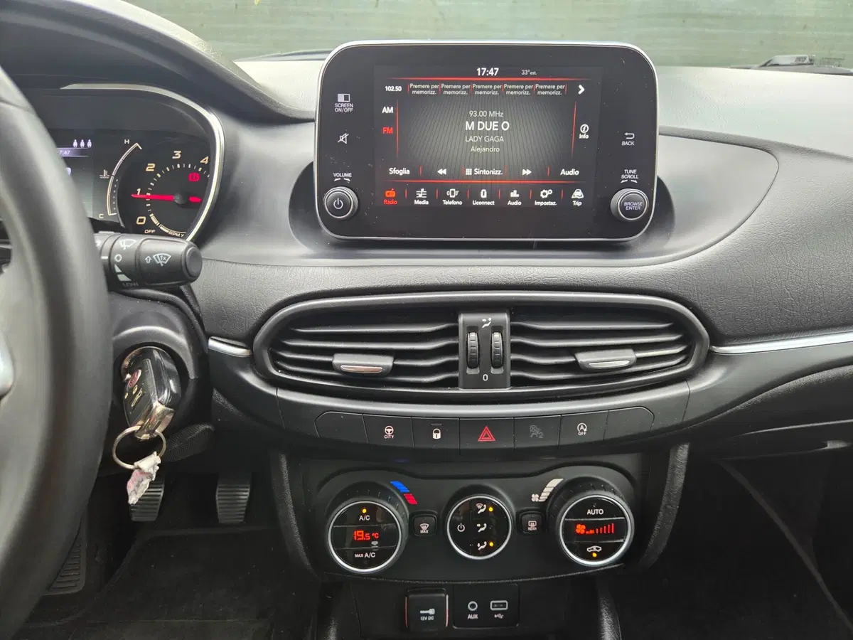 Fiat Tipo Station Wagon usata a Torino (9)