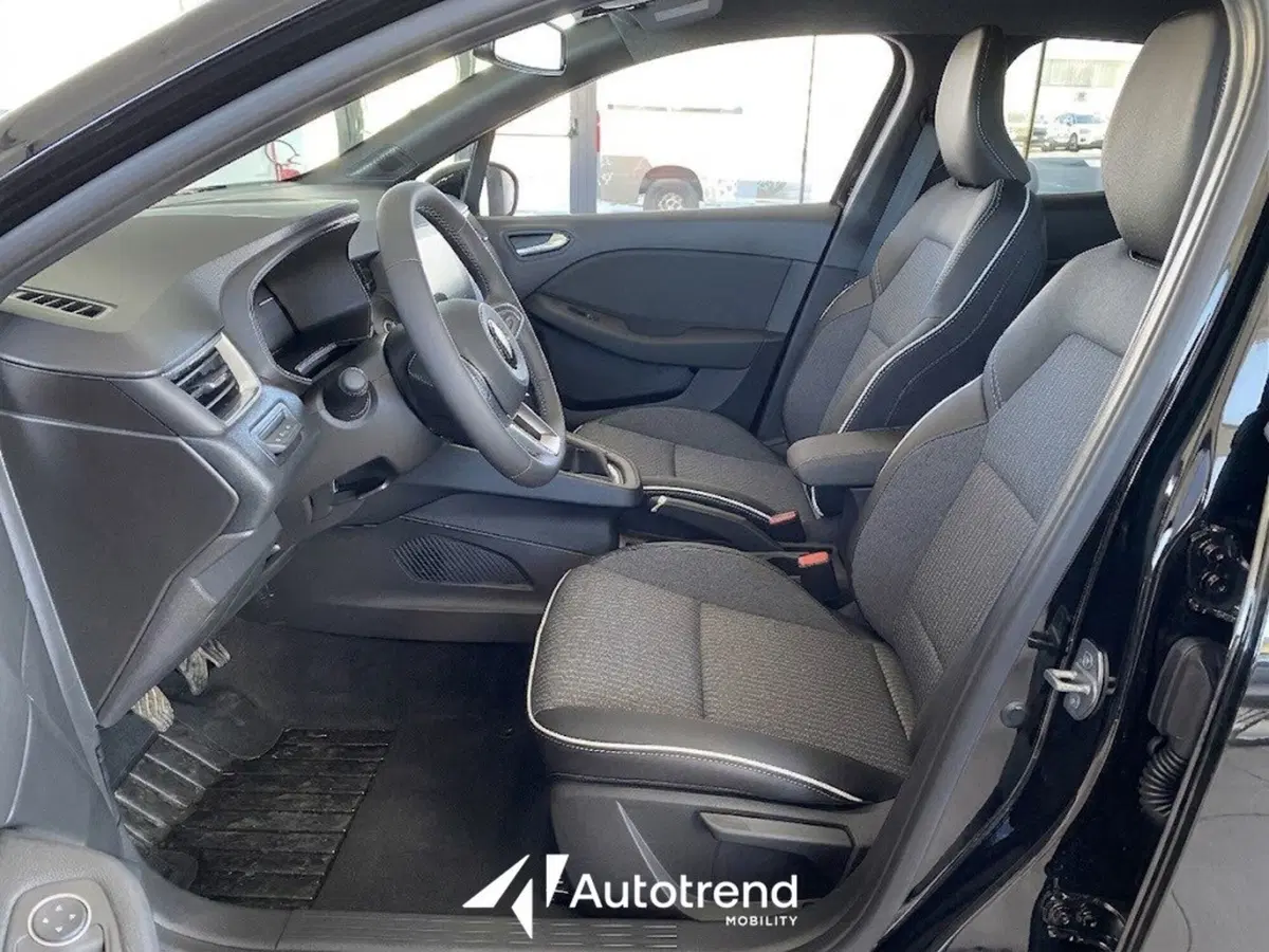 Mitsubishi Colt nuova a Bari (5)