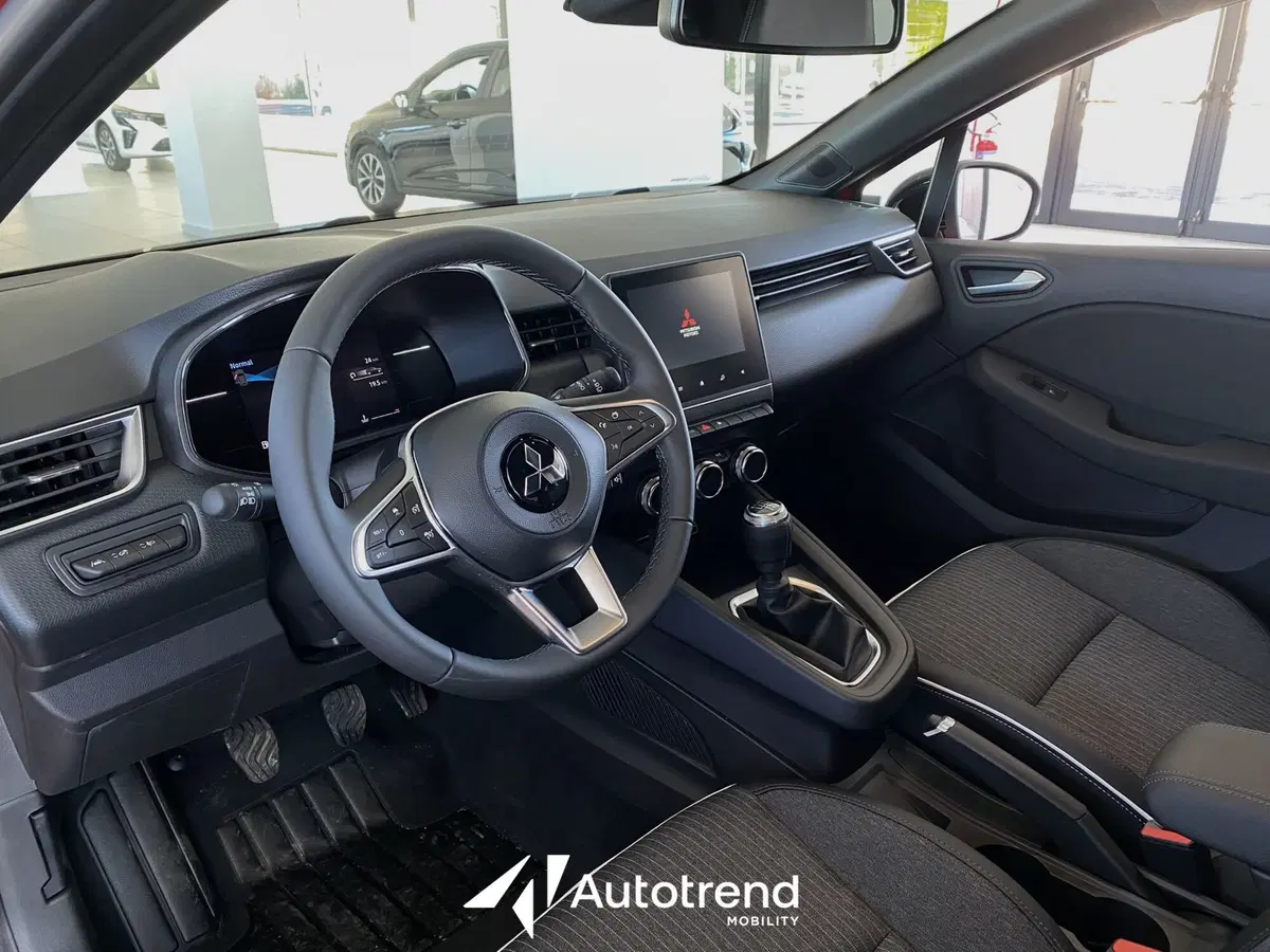 Mitsubishi Colt nuova a Bari (6)
