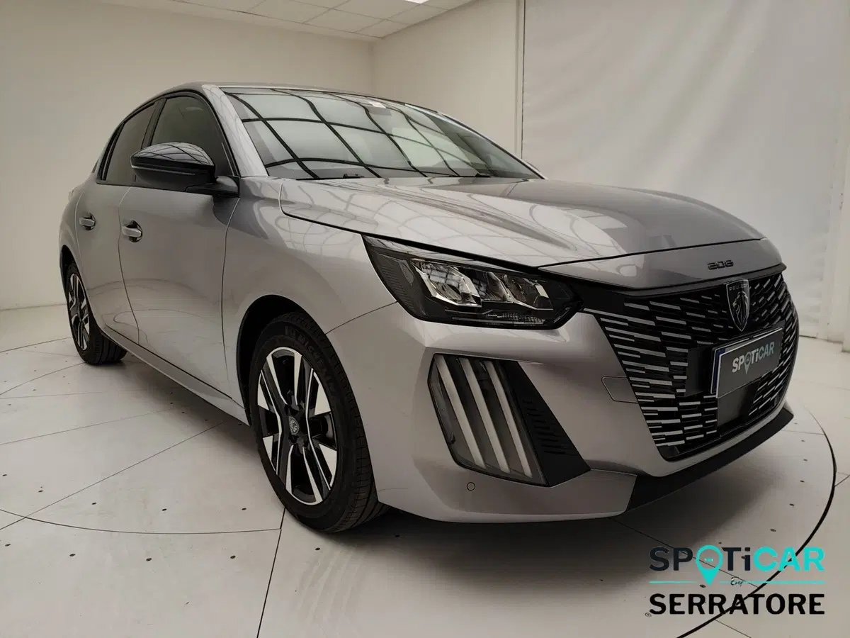 Peugeot 208 usata a Como (3)