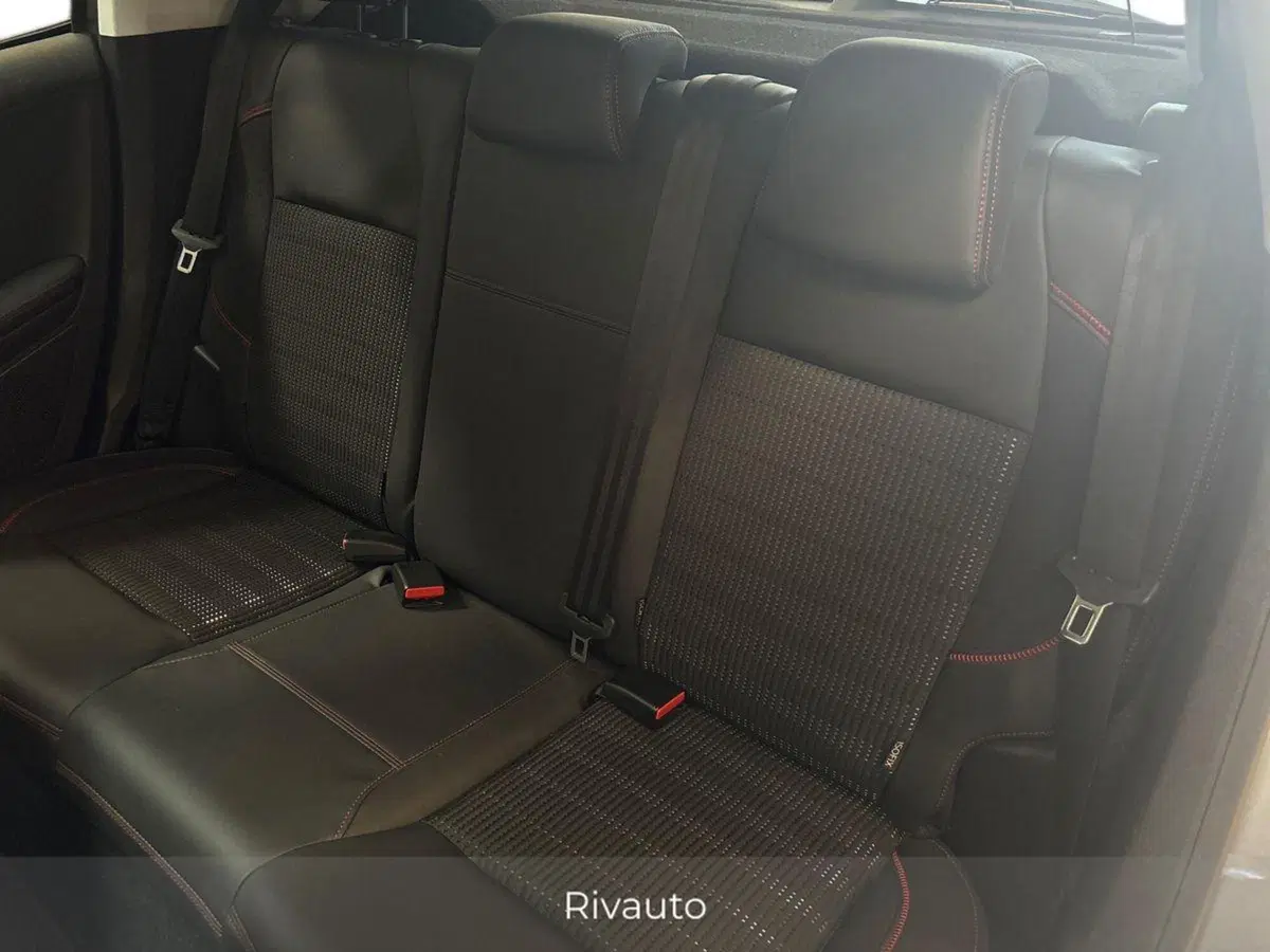 Peugeot 208 usata a Como (10)