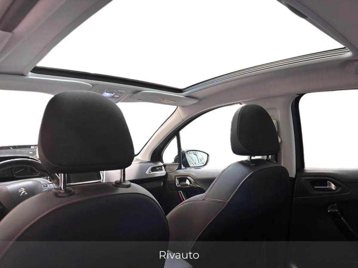 Peugeot 208 usata a Como (14)
