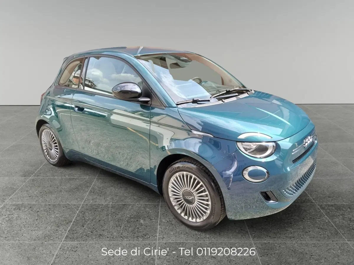 Fiat 500 nuova a Torino (3)