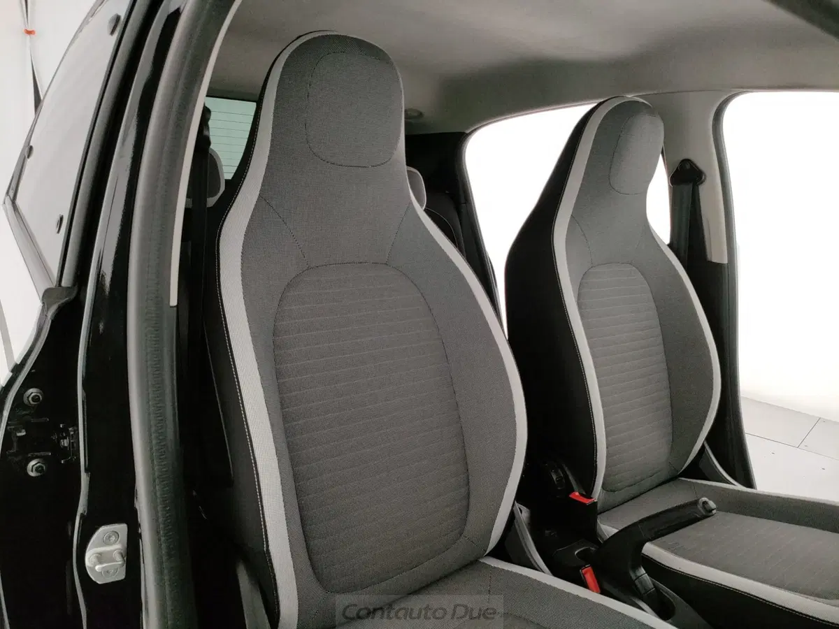 Renault Twingo usata a Caserta (11)