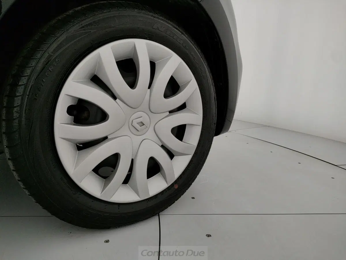 Renault Twingo usata a Caserta (13)