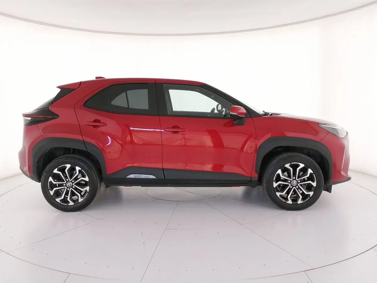 Toyota Yaris Cross usata a Roma (3)