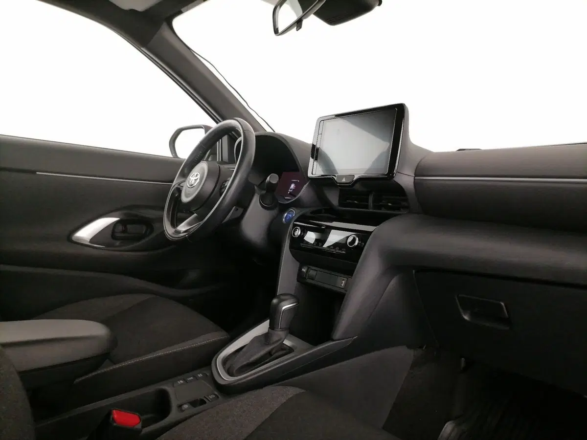 Toyota Yaris Cross usata a Roma (7)