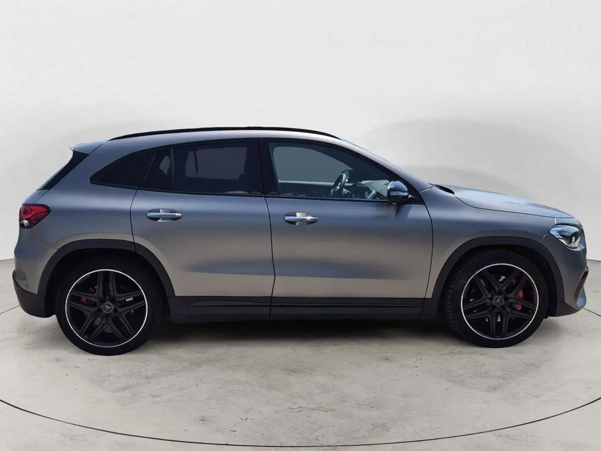 Mercedes-Benz GLA SUV usata  (5)