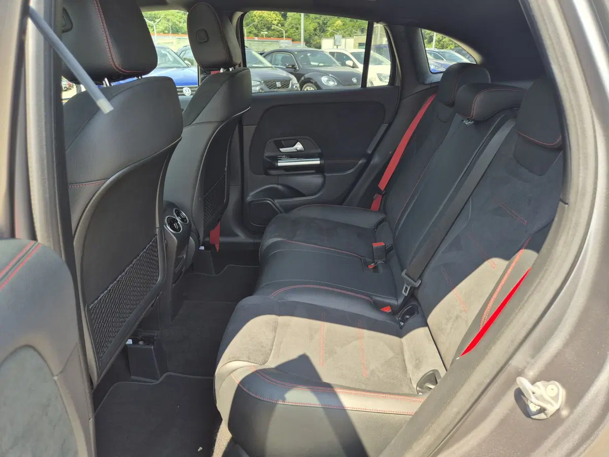 Mercedes-Benz GLA SUV usata  (7)
