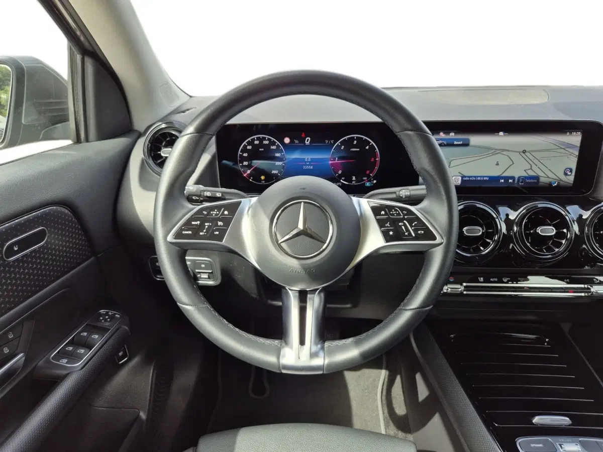 Mercedes-Benz GLA SUV usata  (18)