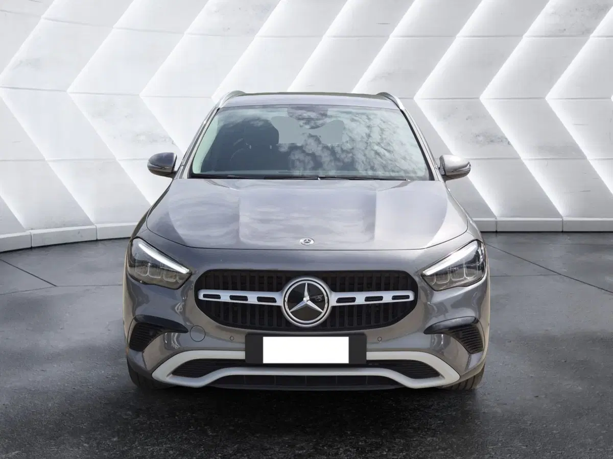Mercedes-Benz GLA SUV usata  (2)