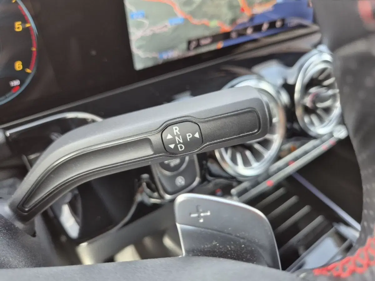 Mercedes-Benz GLA SUV usata  (10)