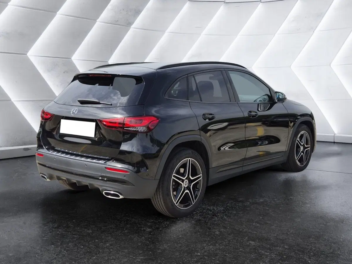 Mercedes-Benz GLA SUV usata  (4)