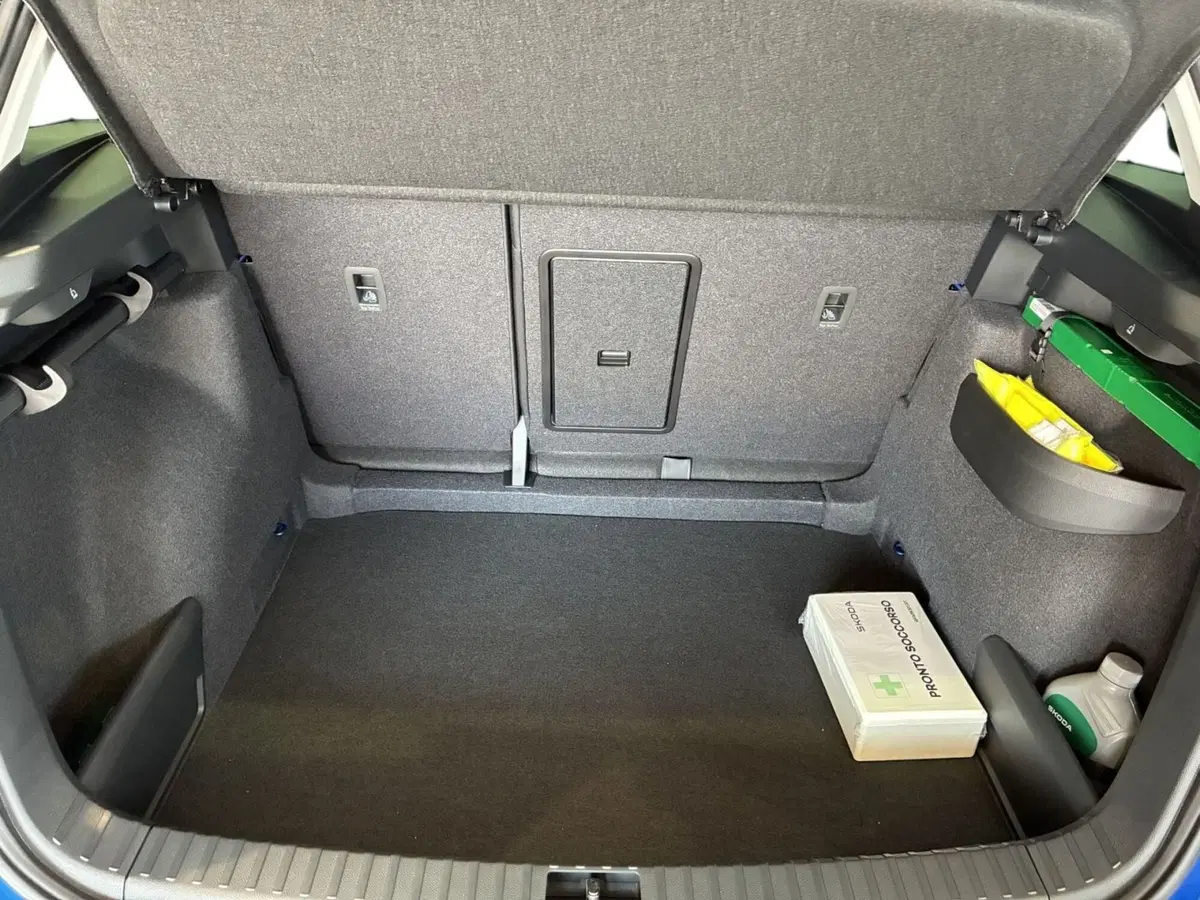 Skoda Karoq nuova a Prato (11)