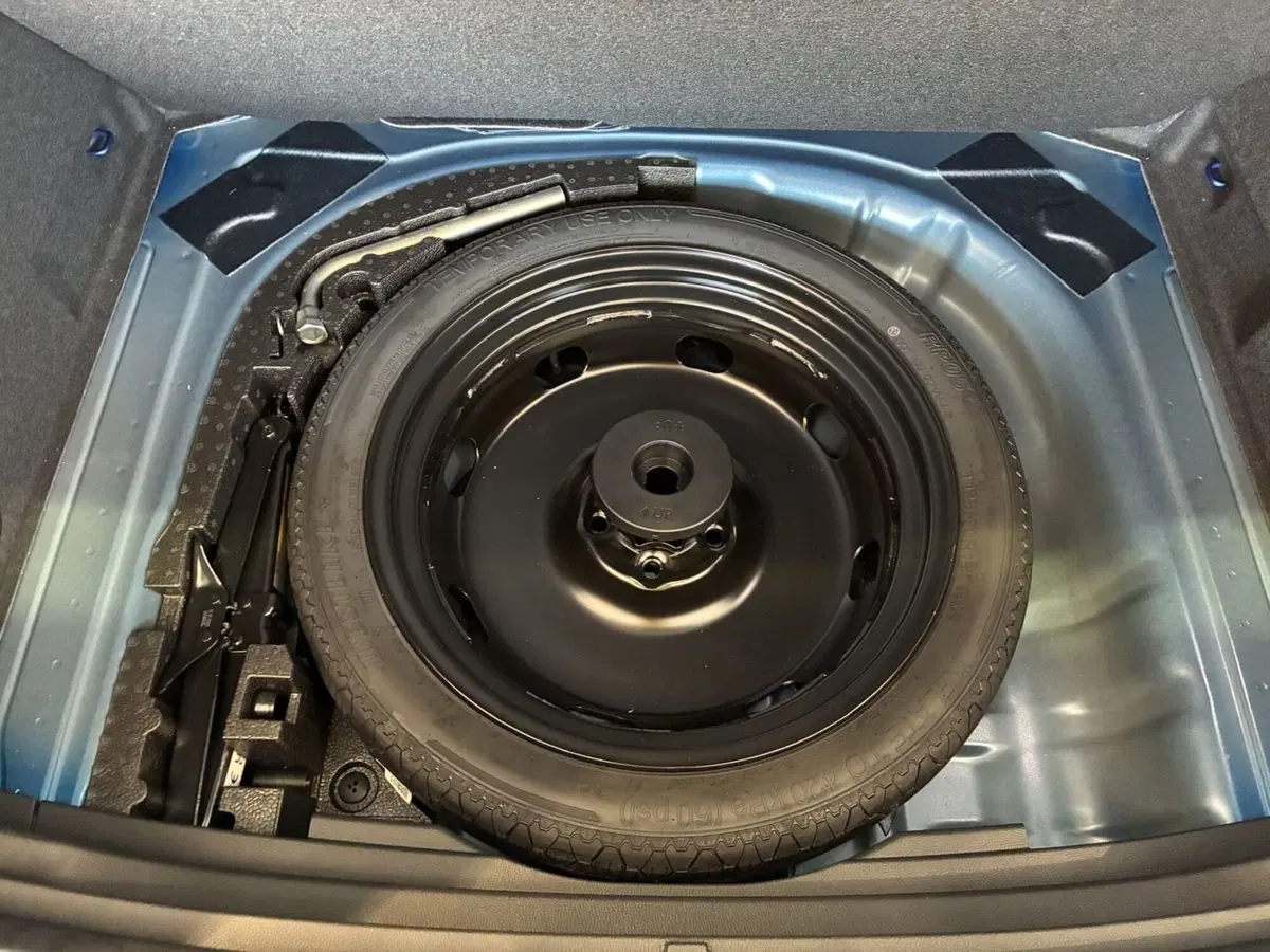 Skoda Karoq nuova a Prato (12)