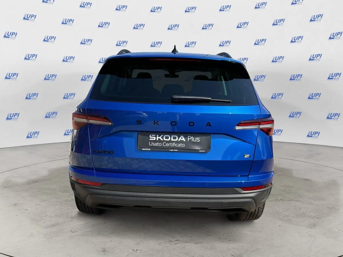 Skoda Karoq nuova a Prato (2)