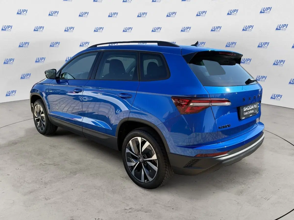 Skoda Karoq nuova a Prato (4)
