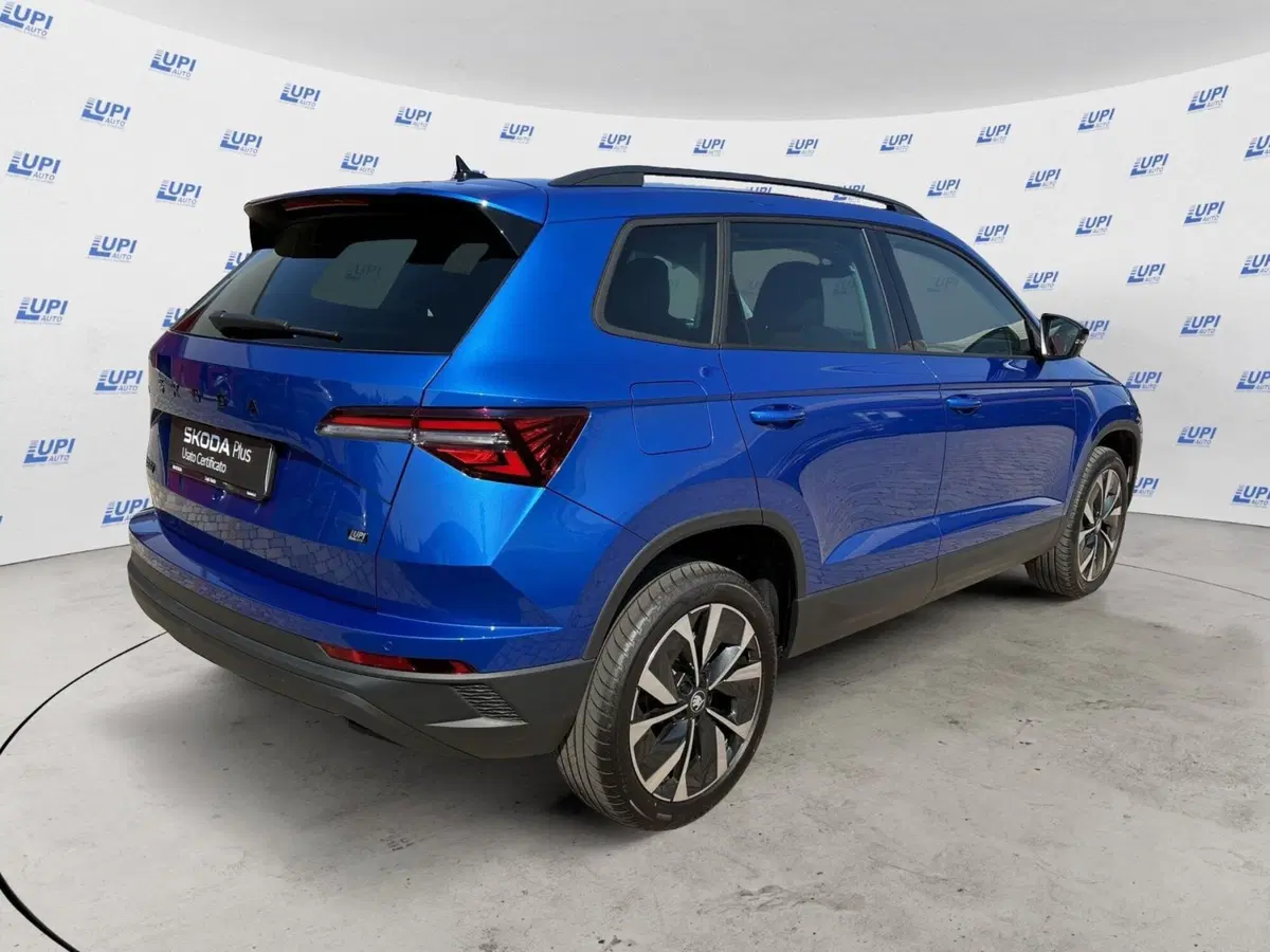 Skoda Karoq nuova a Prato (5)