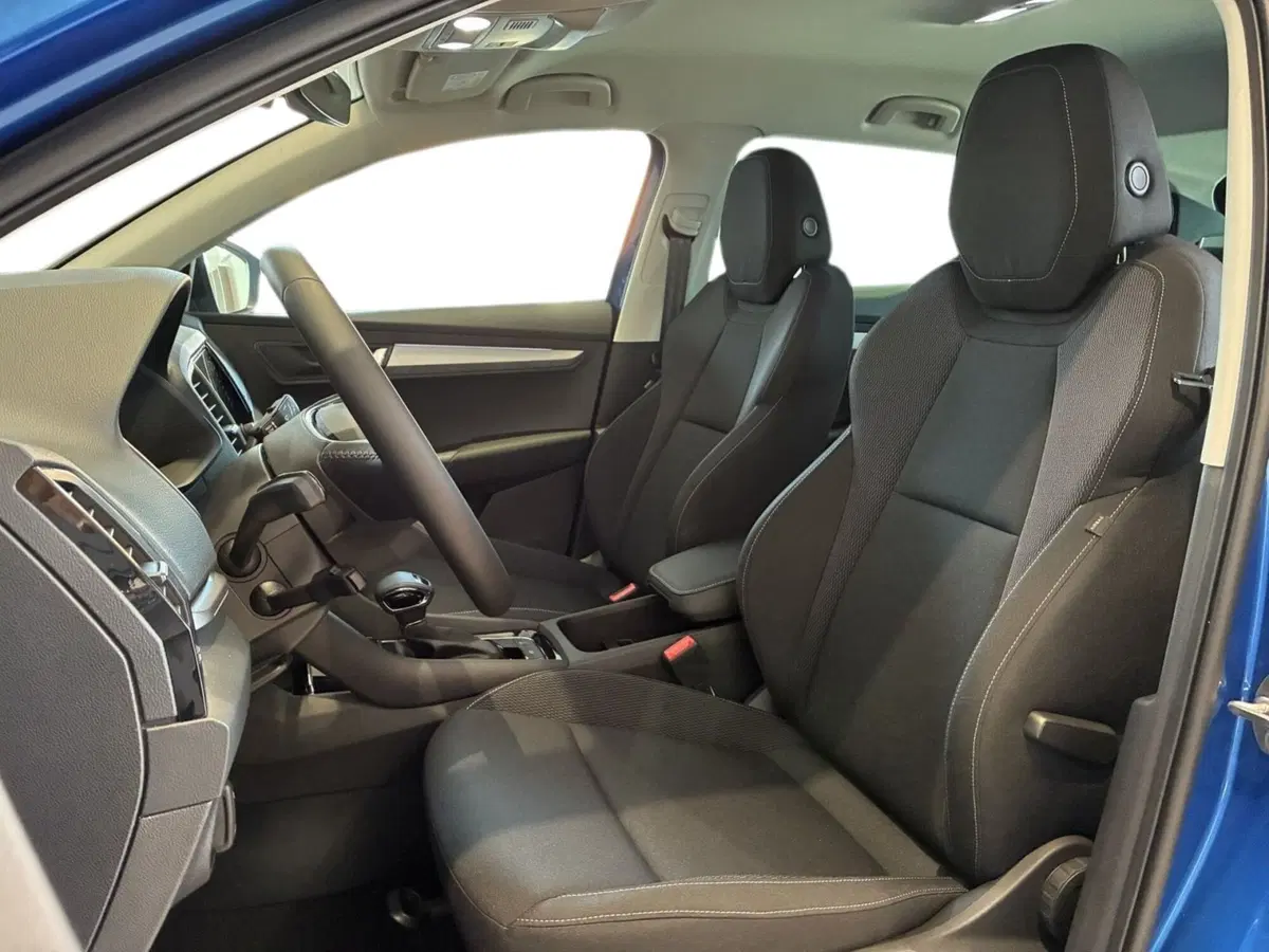 Skoda Karoq nuova a Prato (8)