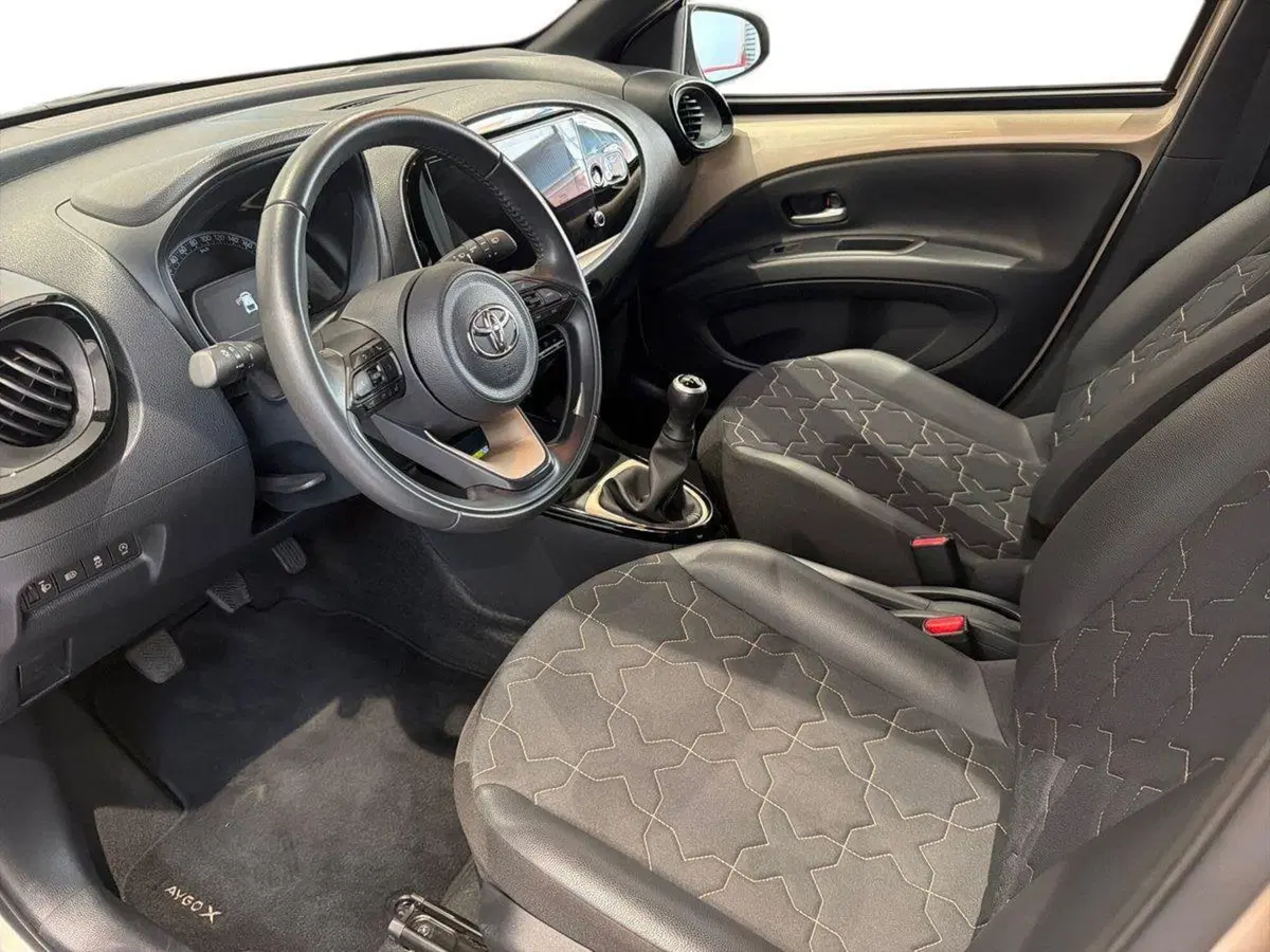 Toyota Aygo X usata a Ragusa (6)