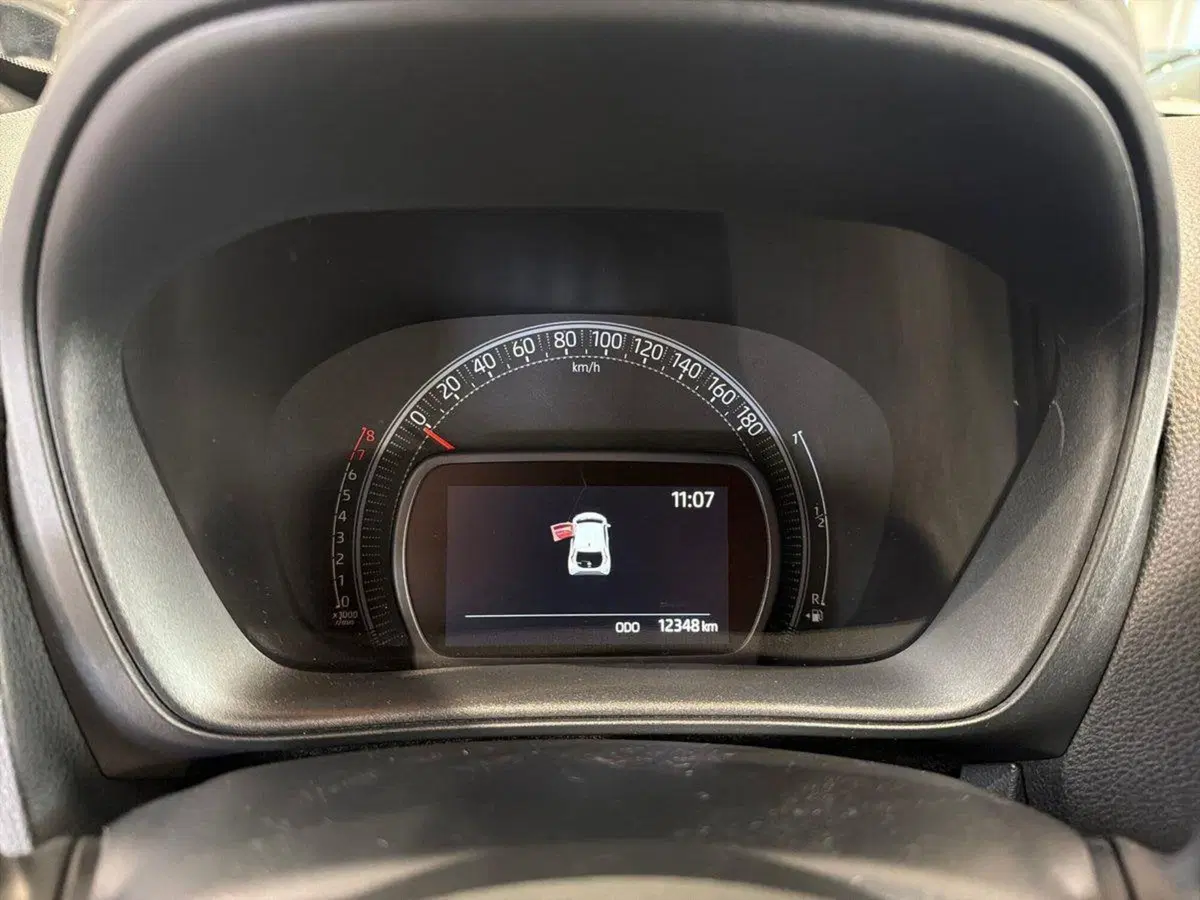 Toyota Aygo X usata a Ragusa (8)