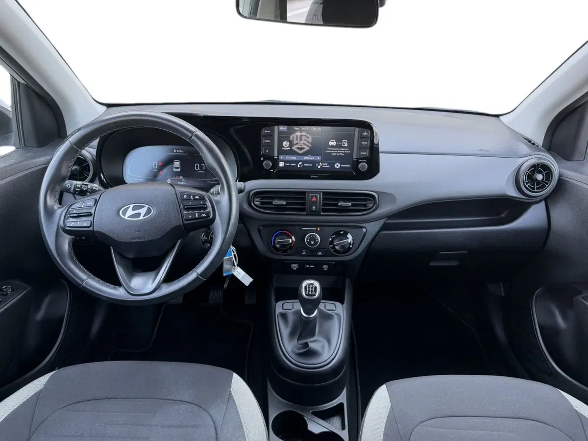 Hyundai i10 usata a Lucca (9)