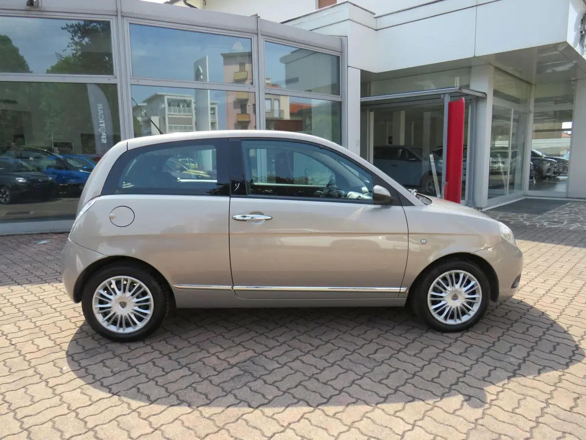 Lancia Ypsilon usata a Monza e Brianza (2)