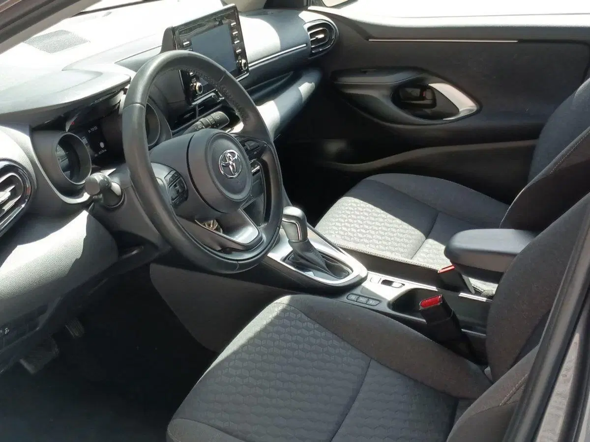 Toyota Yaris usata a Milano (7)