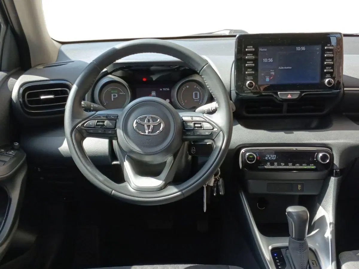 Toyota Yaris usata a Milano (8)