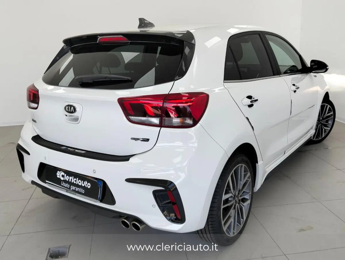 Kia Rio usata a Como (2)