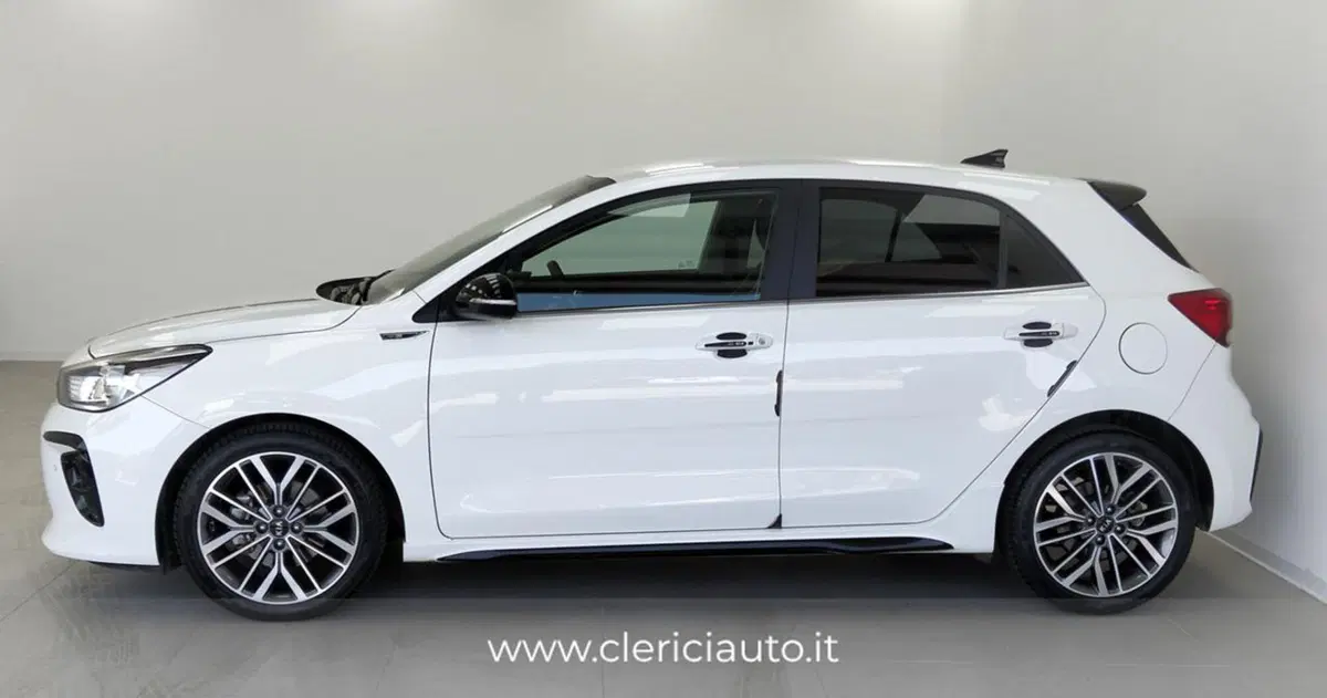 Kia Rio usata a Como (8)