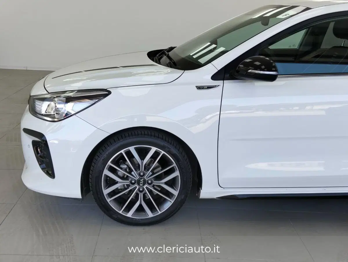 Kia Rio usata a Como (9)