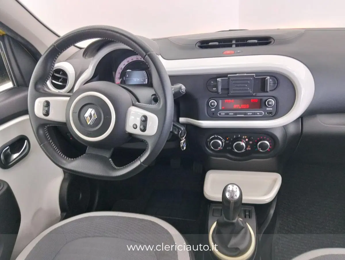 Renault Twingo usata a Como (10)