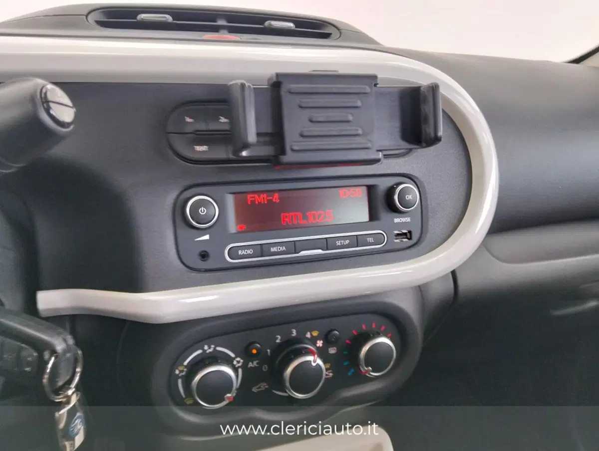Renault Twingo usata a Como (14)