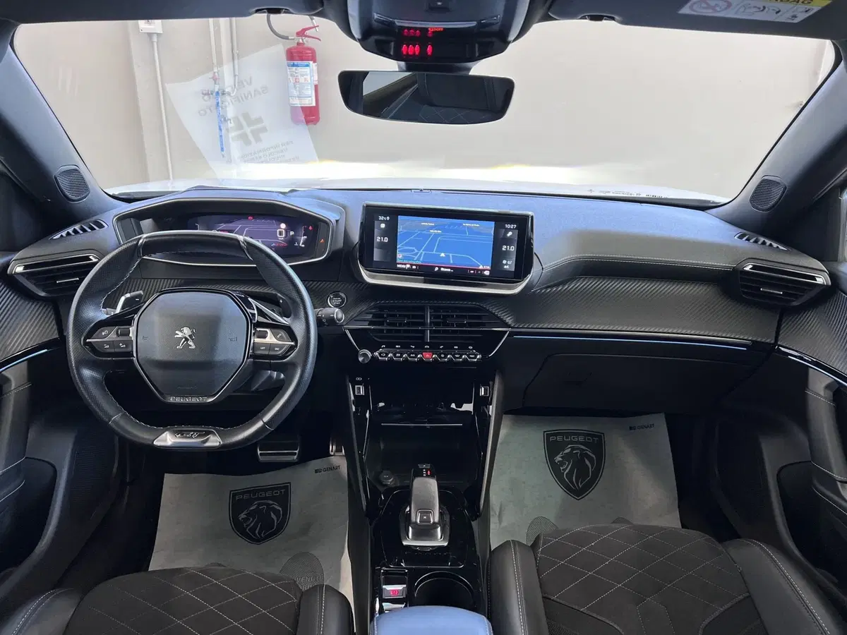 Peugeot 2008 usata a Bari (17)