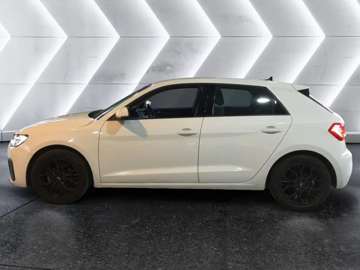 Audi A1 Sportback usata a Caserta (8)