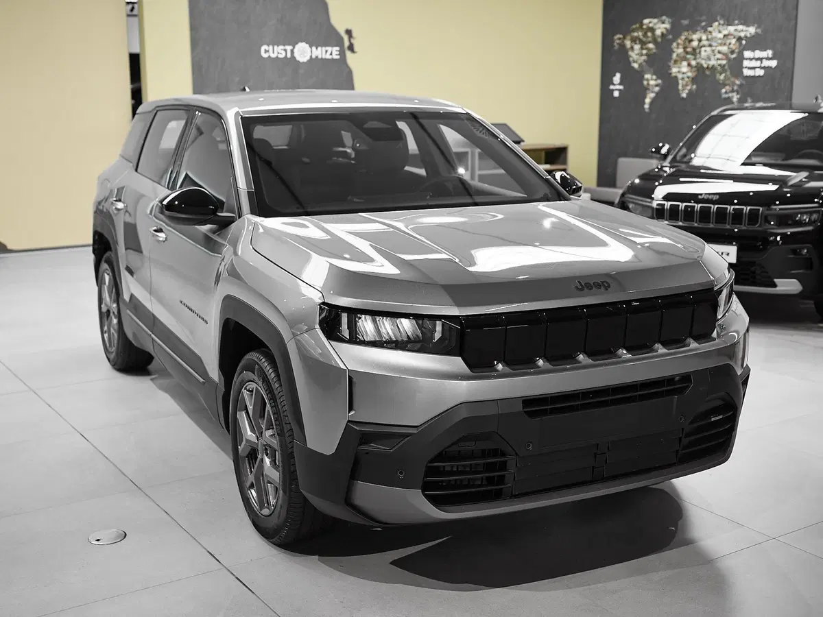 Jeep Compass nuova a Prato (4)
